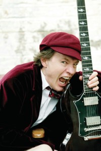 ac-dc-angus-2-web